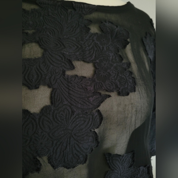 WILFRED Blayze black cropped blouse burnout style fabric - Picture 10 of 11